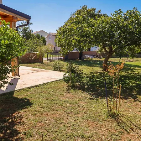 Lorenzo By Interhome בית נופש פריבלאקה