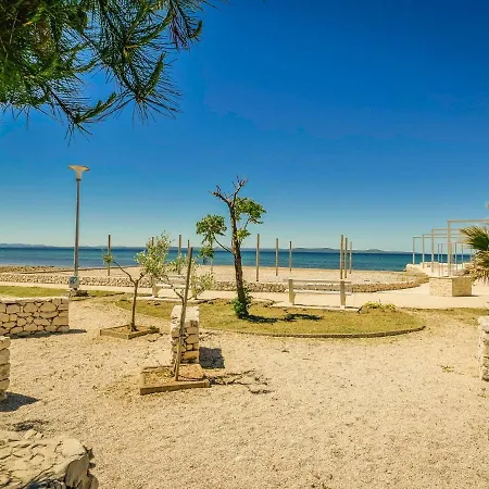 בית נופש Lorenzo By Interhome פריבלאקה