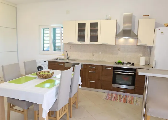 Lorenzo By Interhome